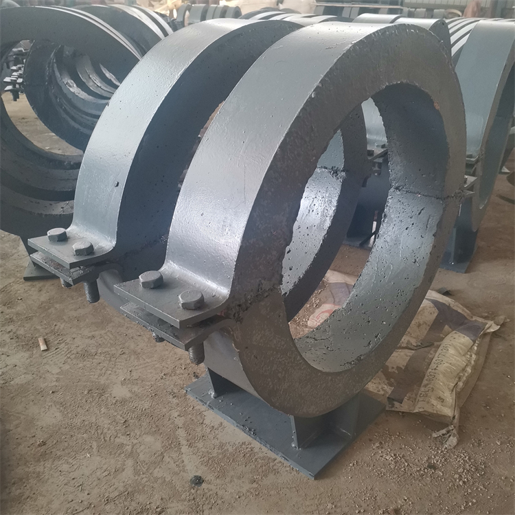 架空蛭石隔熱管托